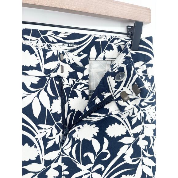 Old Navy Blue and White High Rise Skinny Pixie Pants Size 4 - Picture 5 of 7